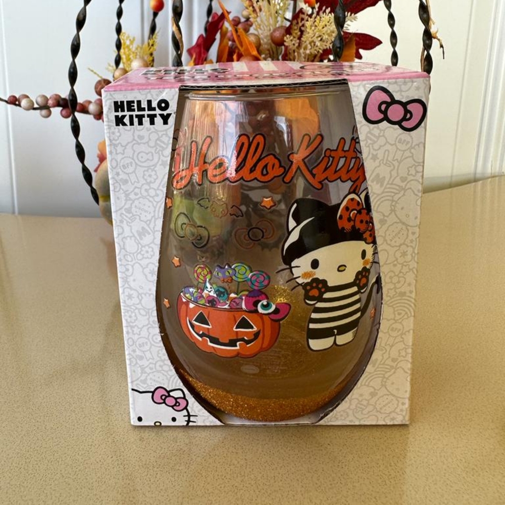Sanrio Hello Kitty Halloween Pumpkin Candy Tear Drop Glass 20 Oz